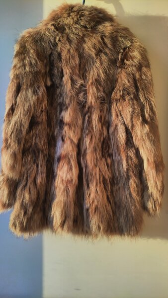 Vand haina de blana naturala, marimea 48.